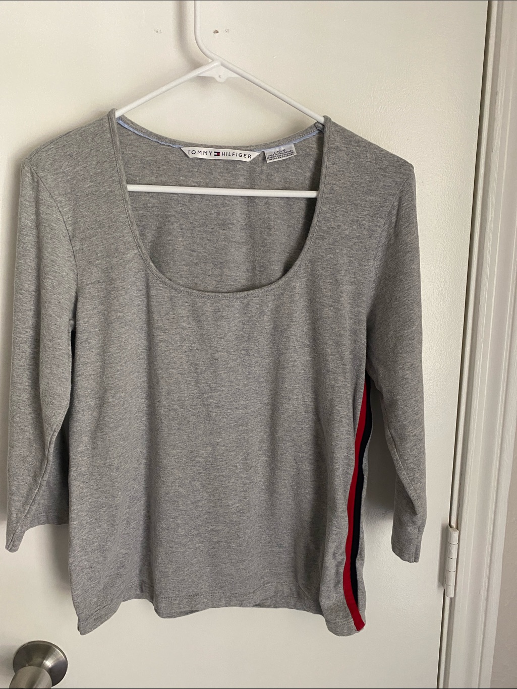 Tommy Hilfiger Gray Scoop Neck 3/4 Sleeve Top With Red & Navy Side Stripe